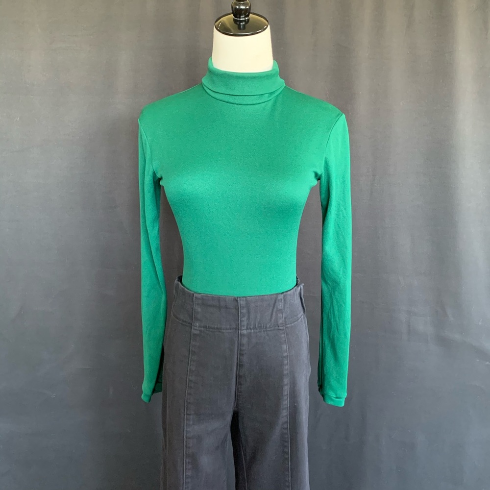 Chassé Long Sleeve, Mock-neck Green Bodysuit CA
